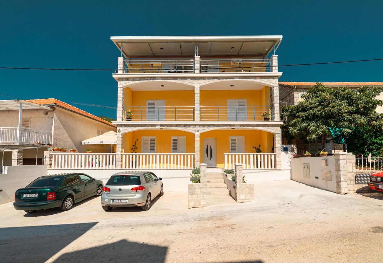 Fancy Apartments Dream Брна Экстерьер фото