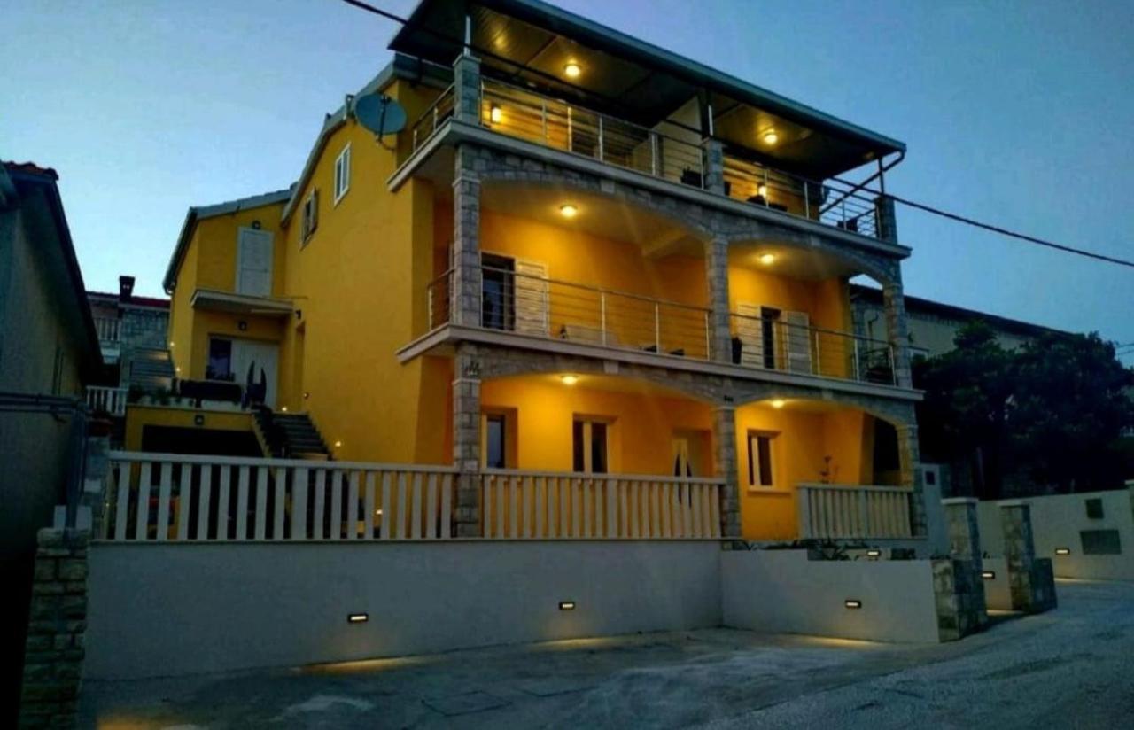 Fancy Apartments Dream Брна Экстерьер фото